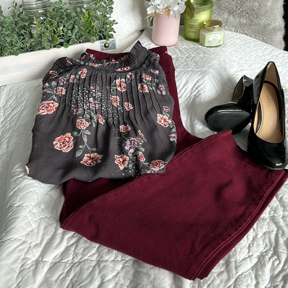 Gorgeous flowy mock neck
